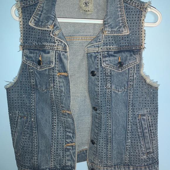 New Jean vest with rhinestones - Picture 4 of 9